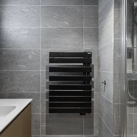 A Rochebrune, - Avec Piscine, Sauna, Hammam Et Salle De Sport - Fr-1-569-30 דירה *