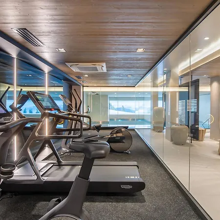 A Rochebrune, - Avec Piscine, Sauna, Hammam Et Salle De Sport - Fr-1-569-30 מגב