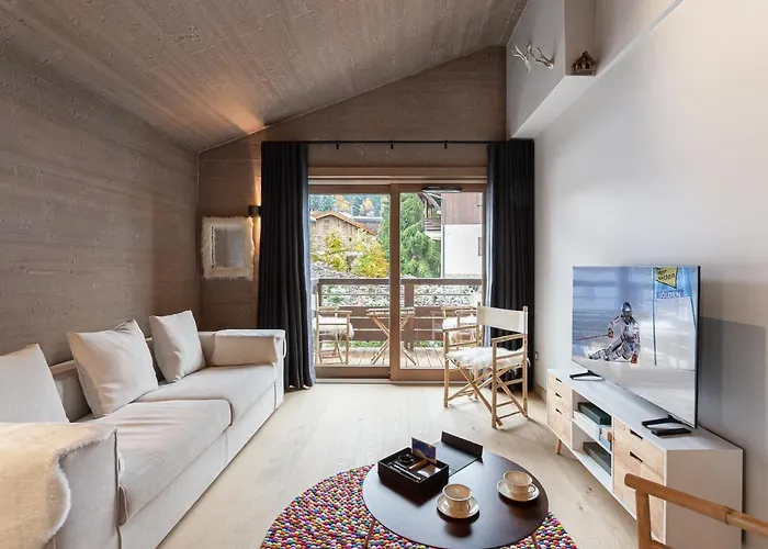 A Rochebrune, - Avec Piscine, Sauna, Hammam Et Salle De Sport - Fr-1-569-30 *